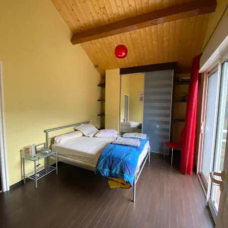 Maison De Village Au Pied Des Pyrenees *