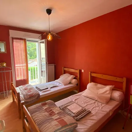 Maison De Village Au Pied Des Pyrenees *